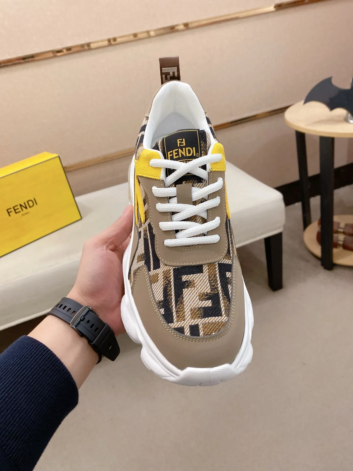 Factory price 442💰 (fendi) New style 👊🏻 upper 🇮🇹 imported cowhide fabric 🇩🇪 lining imported sheepskin lining. The original outsole is molded to highlight the identity of every man, and the upper foot is elegant and stable🚶🏻🚶🏻The high-end custom counters reproduce the original version📯No matter the wind or rain, the shoe last remains unchanged and can withstand the verification of time🔍️,🔵 Size: 38-44